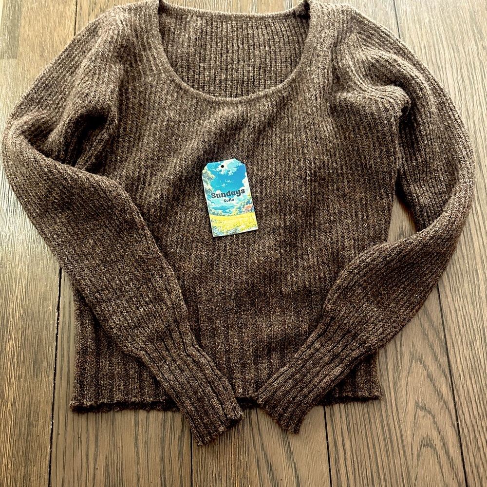 sundays soho acrylic/wool sweater new with tag unattached size small/xs